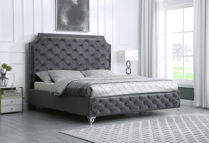 B830 LEILAH KING / QUEEN PLATFORM BED - BLACK